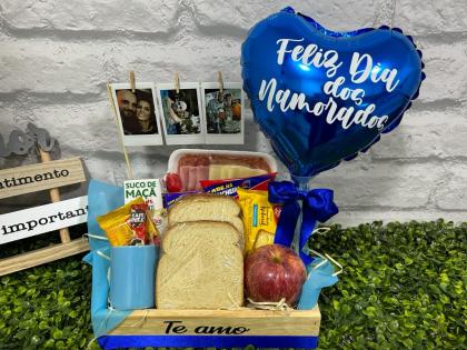 CESTA DE DIA DOS NAMORADOS AMOR QUE ILUMINA AZUL