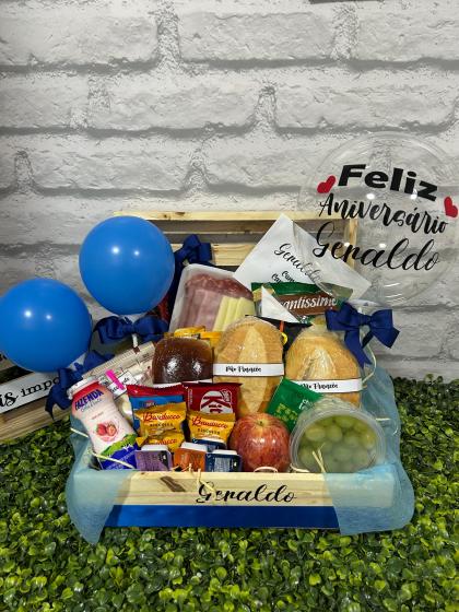 CESTA DE ANIVERS�RIO ALEGRIA HOJE E SEMPRE AZUL