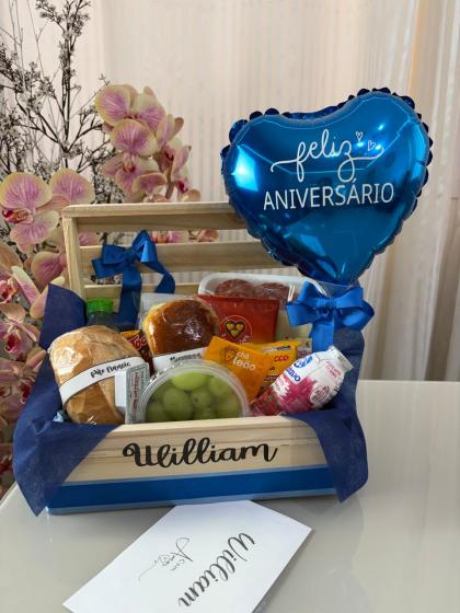 CESTA DE CAF� CALIFORNIA COM BAL�O METALIZADO
