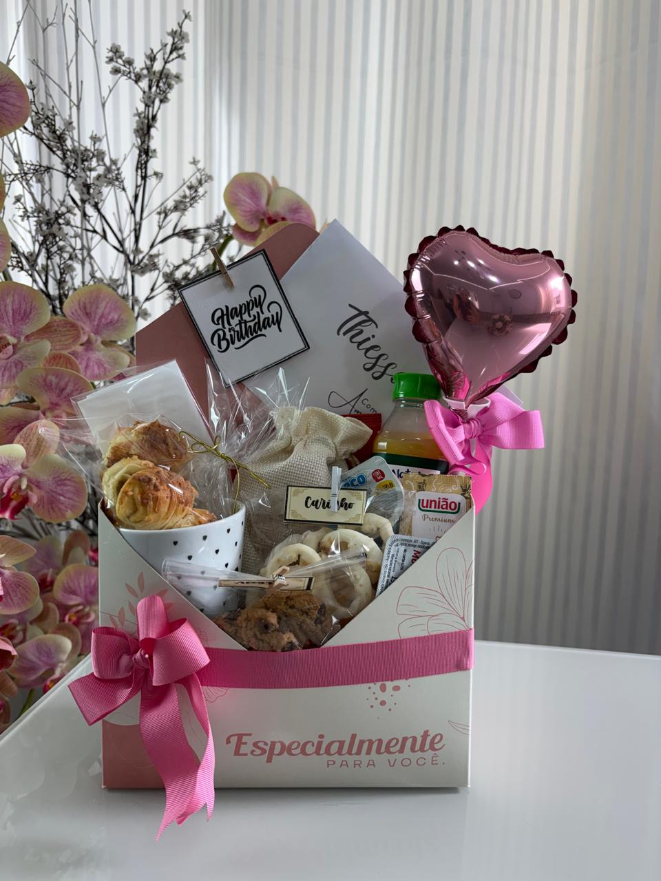 CESTA DE CAF� VOC� � ESPECIAL ROSA